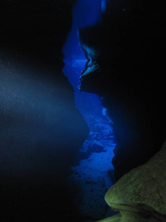 O incrível Poço Azul, próximo à Andaraí, na Chapada Diamantina - BA (foto de Israel Oliveira)
